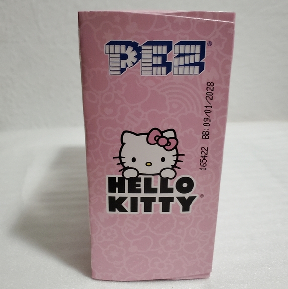 NIB Hello Kitty and Puppy PEZ Dispenser Set - Picture 3 of 3